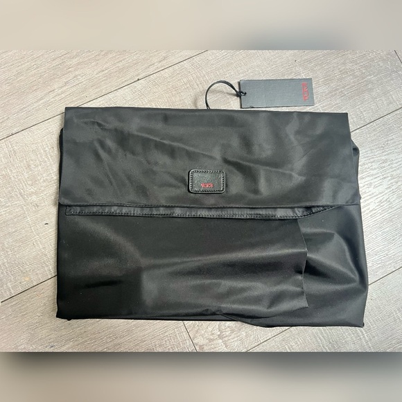 TumiPacking Accessories Medium FlatFolding Pack NEW$64.00